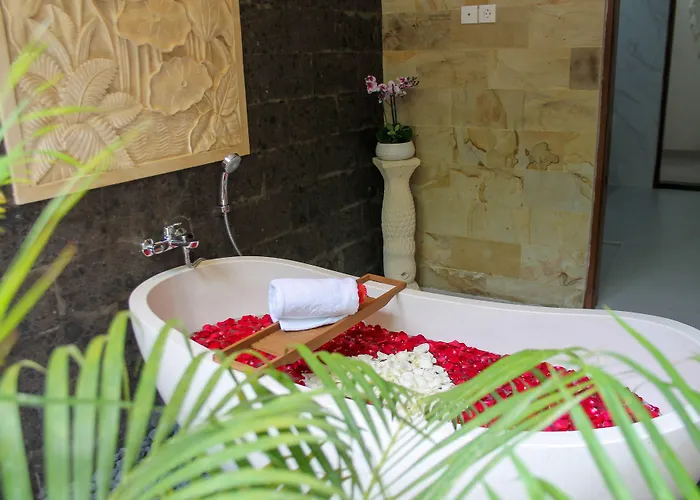 Kubu Benoa Hotel